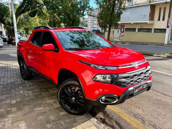 FIAT TORO 1.8 16V EVO FLEX FREEDOM AT6 FIAT TORO 1.8 16V EVO FLEX FREEDOM AT6